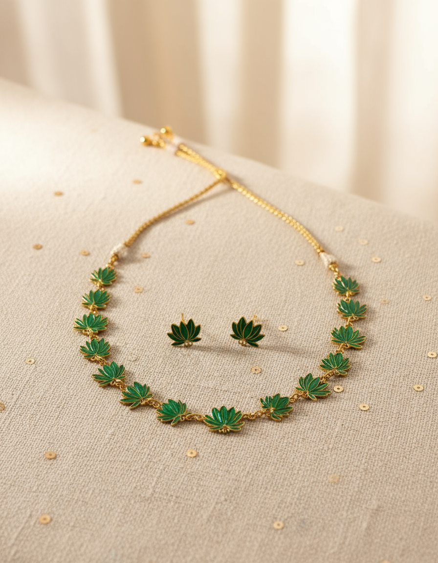 Green lotus necklace with stud
